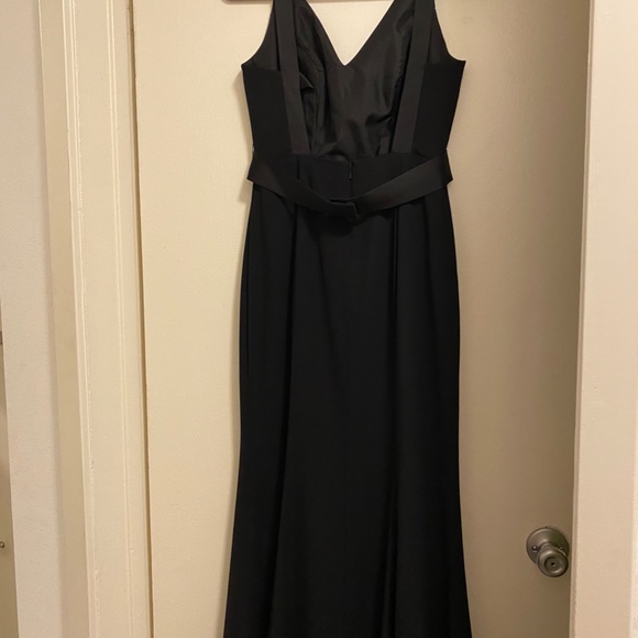 Floor Length White by Vera Wang Black Gown, Size 4 - Picture 2 of 3